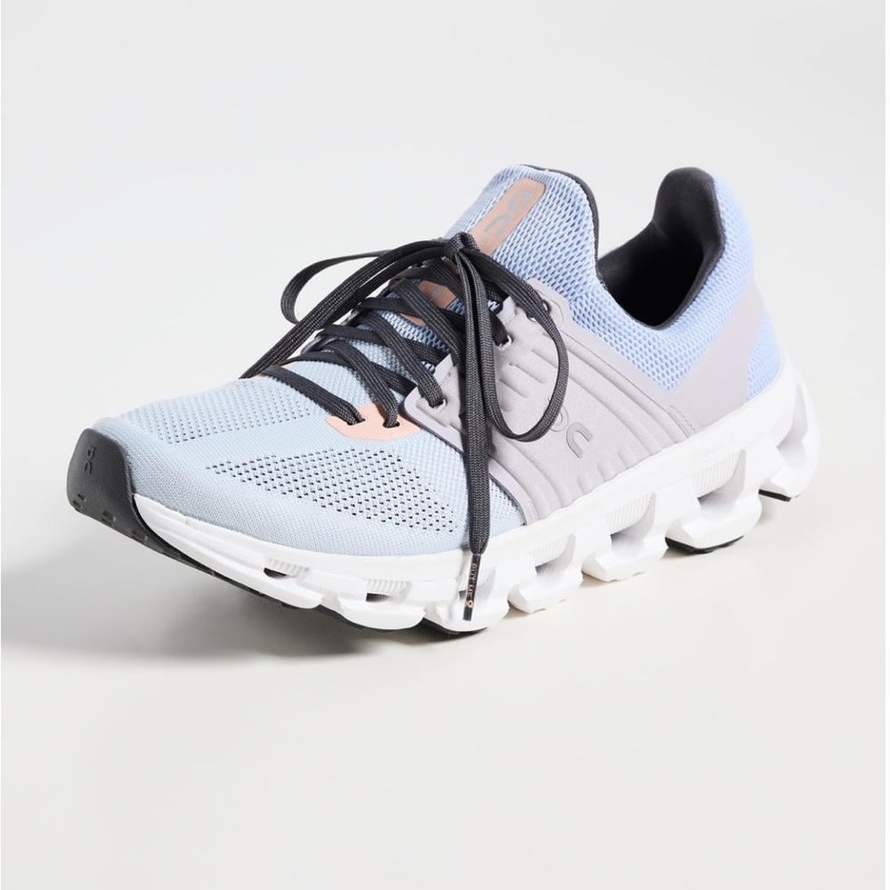 On Running Cloudswift 3 AD sneaker in size 7.5